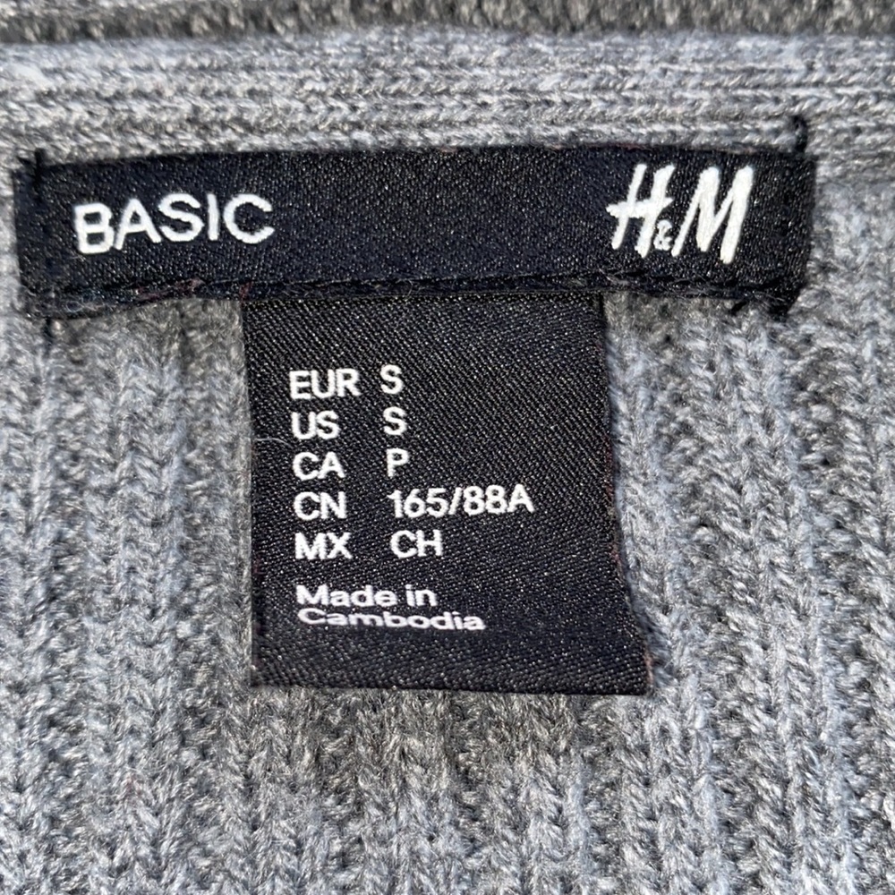 H&M Cardigan 🤍 - Picture 4 of 4